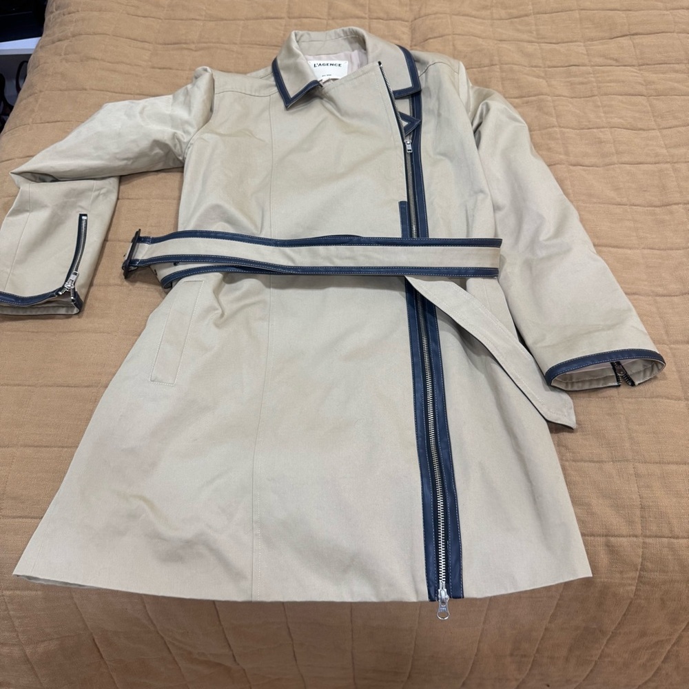 L'Agence Women’s Trench Coat Beige Cotton Collared With Belt Size 4 $700 - Picture 3 of 11